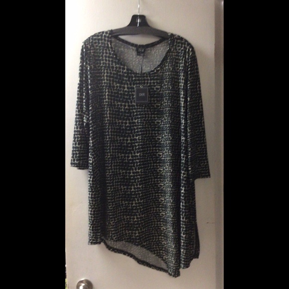 🌟 Plus 3/4 Sleeve Asymmetric Tunic - Picture 1 of 5